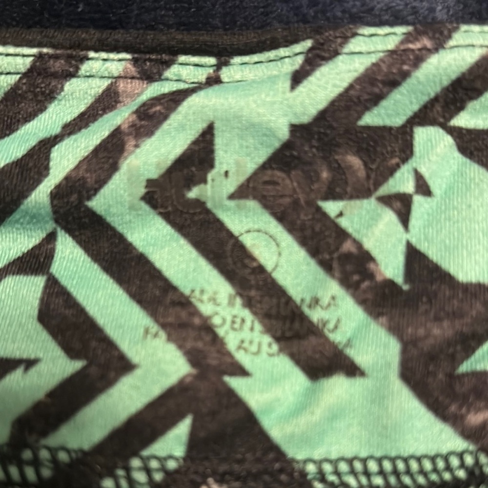 Nike Black and Green Performance Leggings - Picture 2 of 3